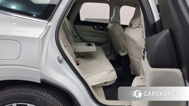 Volvo XC60 second Generation 2025 Белый из Кореи, фото 3