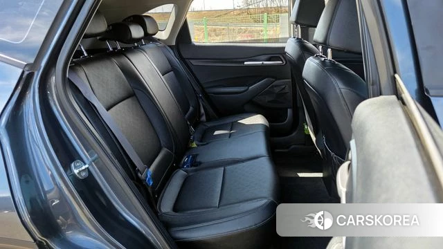 Kia Seltos 2021 Серый из Кореи, фото 3