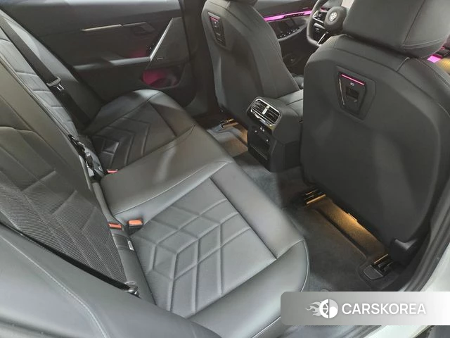 BMW 5 Series (G60) 2025 Белый из Кореи, фото 3