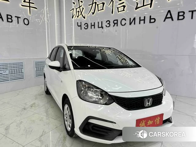 Honda Fit 2021 Белый из Китая, фото 3