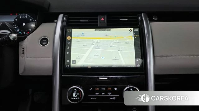 Land Rover Discovery 5 2025 Белый из Кореи, фото 3