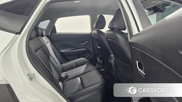 Hyundai Kona (SX2) 2024 Белый из Кореи, фото 3