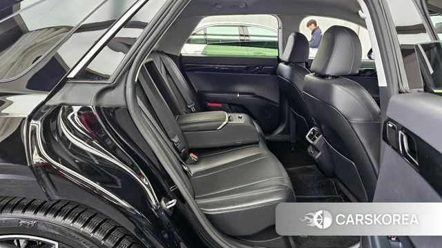 Hyundai Grandeur Hybrid (GN7) 2023 Черный из Кореи, фото 3