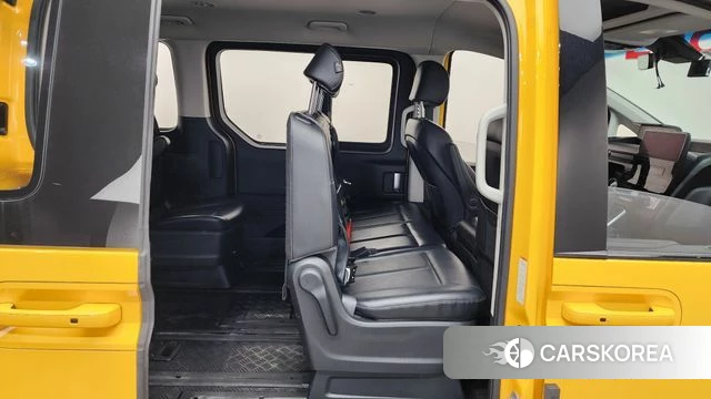 Hyundai Staria 2022 Желтый из Кореи, фото 3