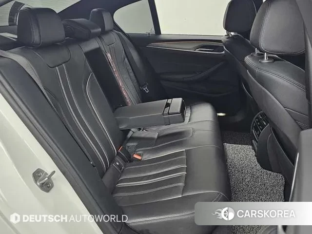 BMW 5 Series (G30) 2018 Белый из Кореи, фото 3