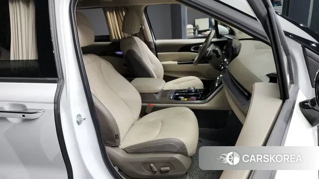 Kia Carnival 4th generation 2023 Белый из Кореи, фото 3