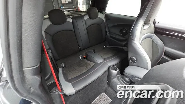 Mini Cooper S 2023 Черный из Кореи, фото 3