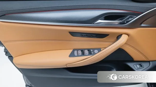 BMW 5 Series (G30) 2023 Серый из Кореи, фото 3