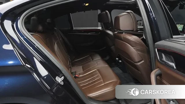 BMW 5 Series (G30) 2018 Черный из Кореи, фото 3