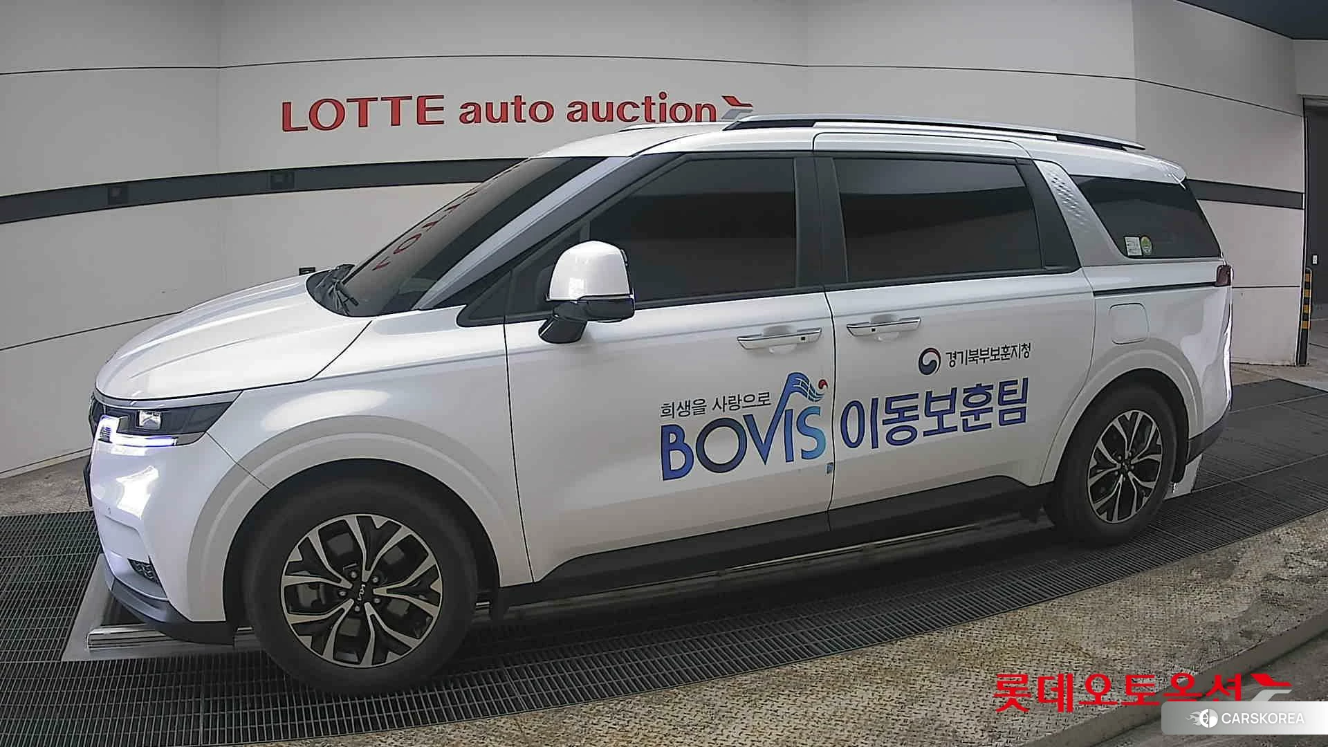 Kia Carnival 2023 Белый из Кореи, фото 3