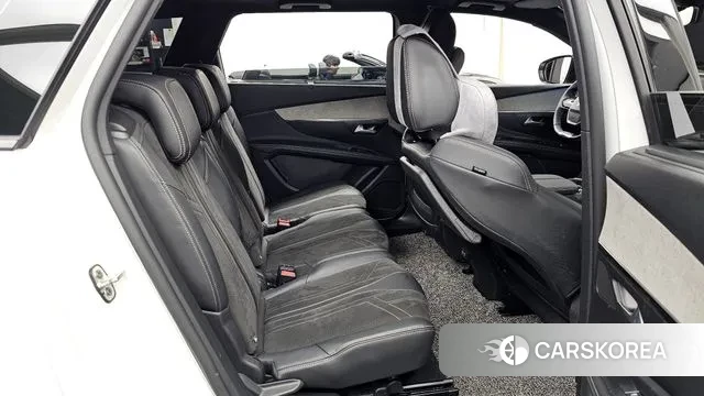 Peugeot 5008 second generation 2022 Белый из Кореи, фото 3