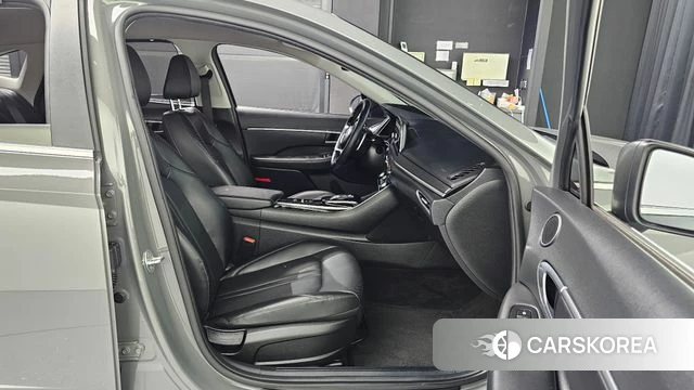 Hyundai Sonata (DN8) 2021 Серебристо-серый из Кореи, фото 3