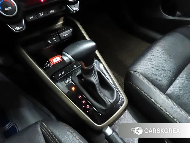 Kia Stonic 2019 Белый из Кореи, фото 3