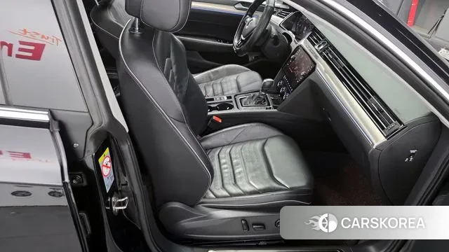 Volkswagen Arteon 2019 Черный из Кореи, фото 3