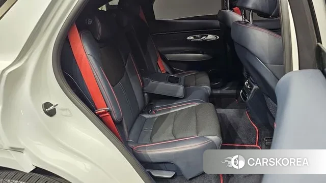 Genesis GV70 2023 Белый из Кореи, фото 3