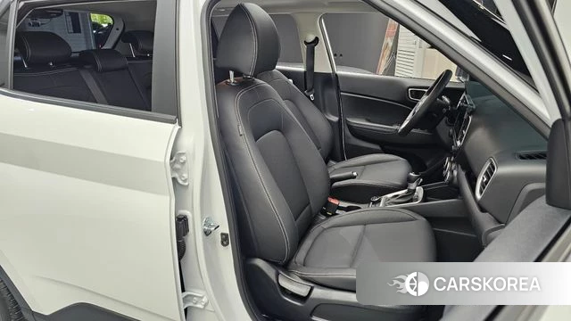 Hyundai Venue 2024 Белый из Кореи, фото 3