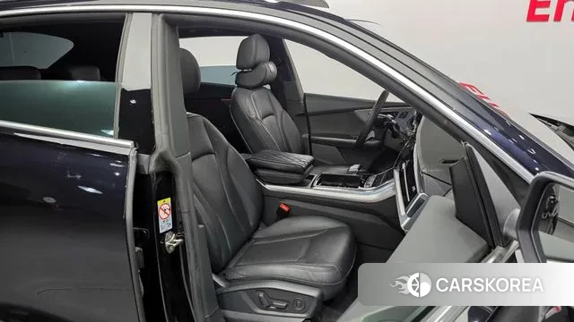 Audi Q8 (4M) 2021 Черный из Кореи, фото 3