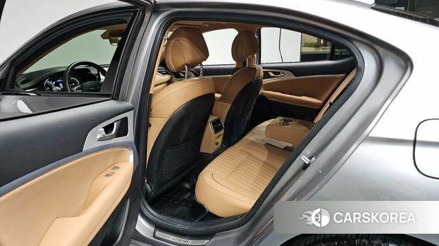 Genesis The New G70 2023 Серебристо-серый из Кореи, фото 3