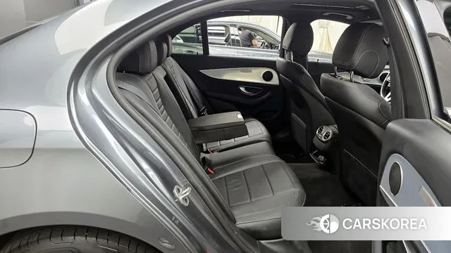 Mercedes-Benz E-Class W213 2020 Серый из Кореи, фото 3