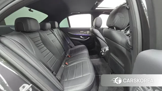 Mercedes-Benz E-Class W213 2022 Черный из Кореи, фото 3