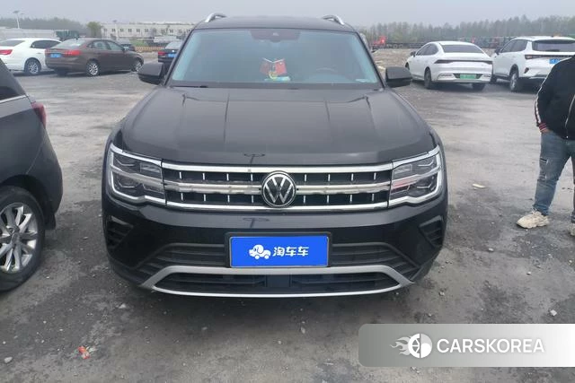 Volkswagen Tourang 2023 Черный из Китая, фото 3