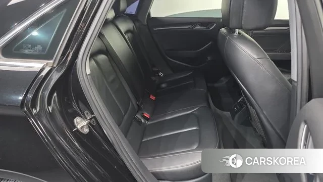 Audi New A3 2018 Черный из Кореи, фото 3