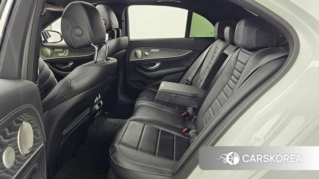 Mercedes-Benz E-Class W213 2022 Белый из Кореи, фото 3