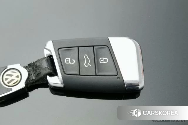 Volkswagen Magotan PHEV 2022 Черный из Китая, фото 3
