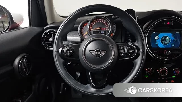 Mini Cooper 2020 Красный из Кореи, фото 3