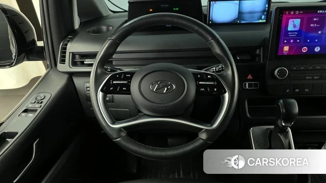 Hyundai Staria 2023 Серебряный из Кореи, фото 3