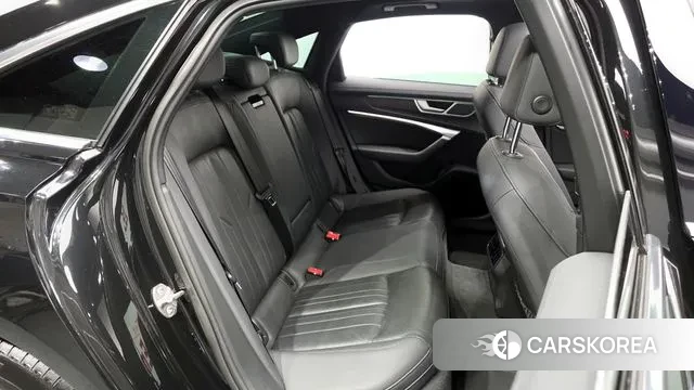 Audi A6 (C8) 2020 Черный из Кореи, фото 3