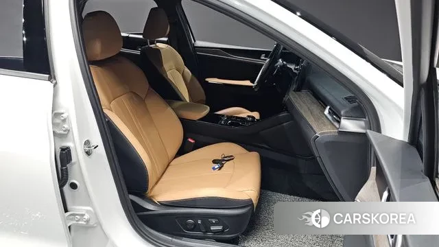 Kia K5 3rd generation 2022 Белый из Кореи, фото 3