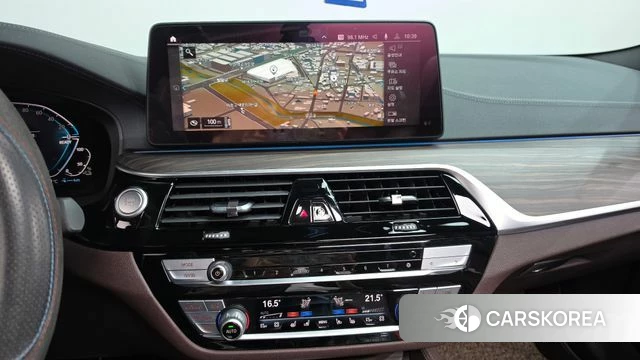 BMW 5 Series (G30) 2021 Черный из Кореи, фото 3