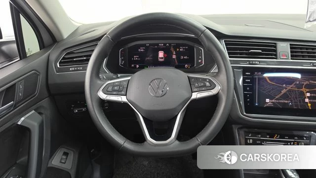 Volkswagen Tiguan second Generation 2023 Белый из Кореи, фото 3