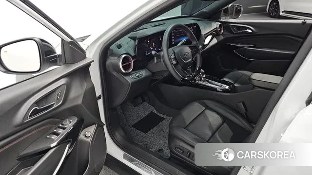 Chevrolet (GM Daewoo) Trax Crossover 2024 Белый из Кореи, фото 3