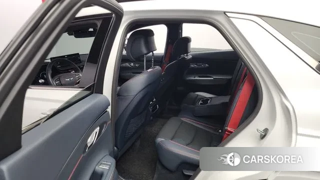 Genesis GV70 2023 Белый из Кореи, фото 3