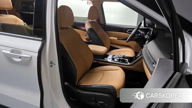 Kia Carnival 4th generation 2023 Белый из Кореи, фото 3