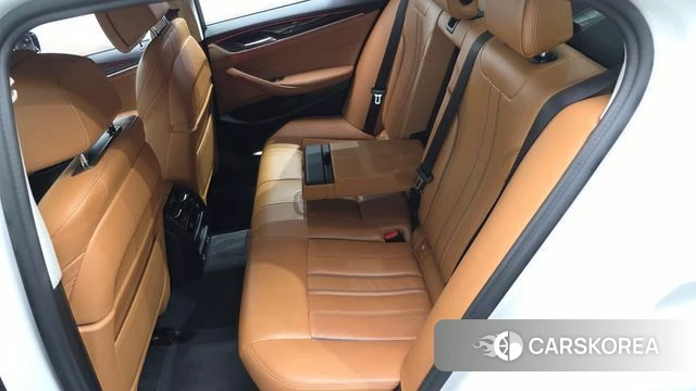 BMW 5 Series (G30) 2020 Белый из Кореи, фото 3
