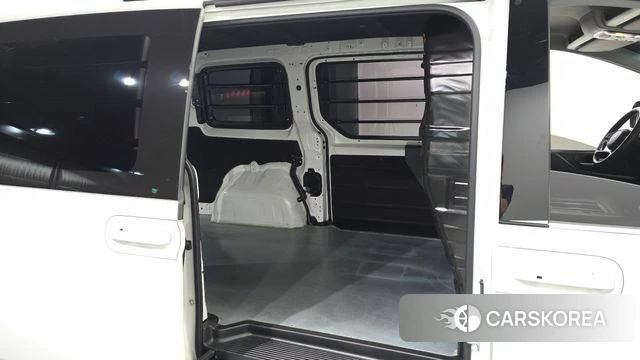 Hyundai Staria 2024 Белый из Кореи, фото 3