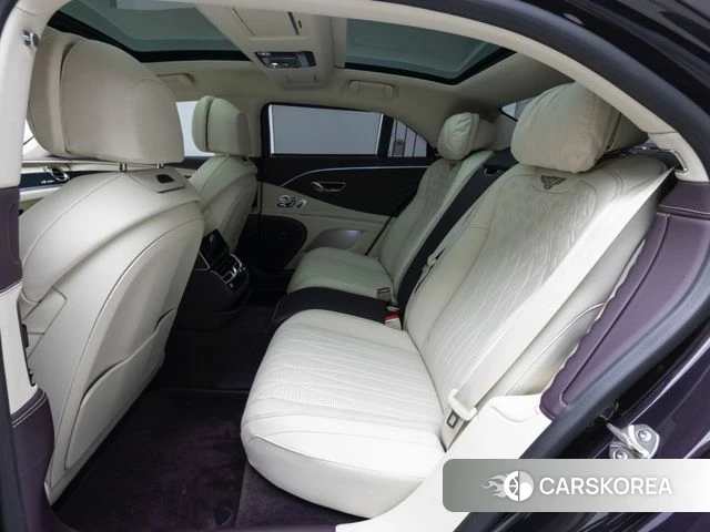 Bentley Flying Spur 3rd Generation 2024 Фиолетовый из Кореи, фото 3