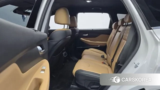 Hyundai The New Santa Fe 2023 Серебристо-серый из Кореи, фото 3