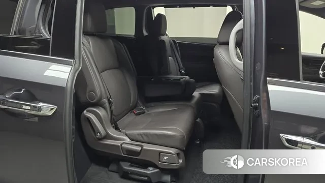 Honda Odyssey 2019 Серый из Кореи, фото 3