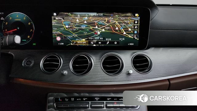 Mercedes-Benz E-Class W213 2022 Белый из Кореи, фото 3