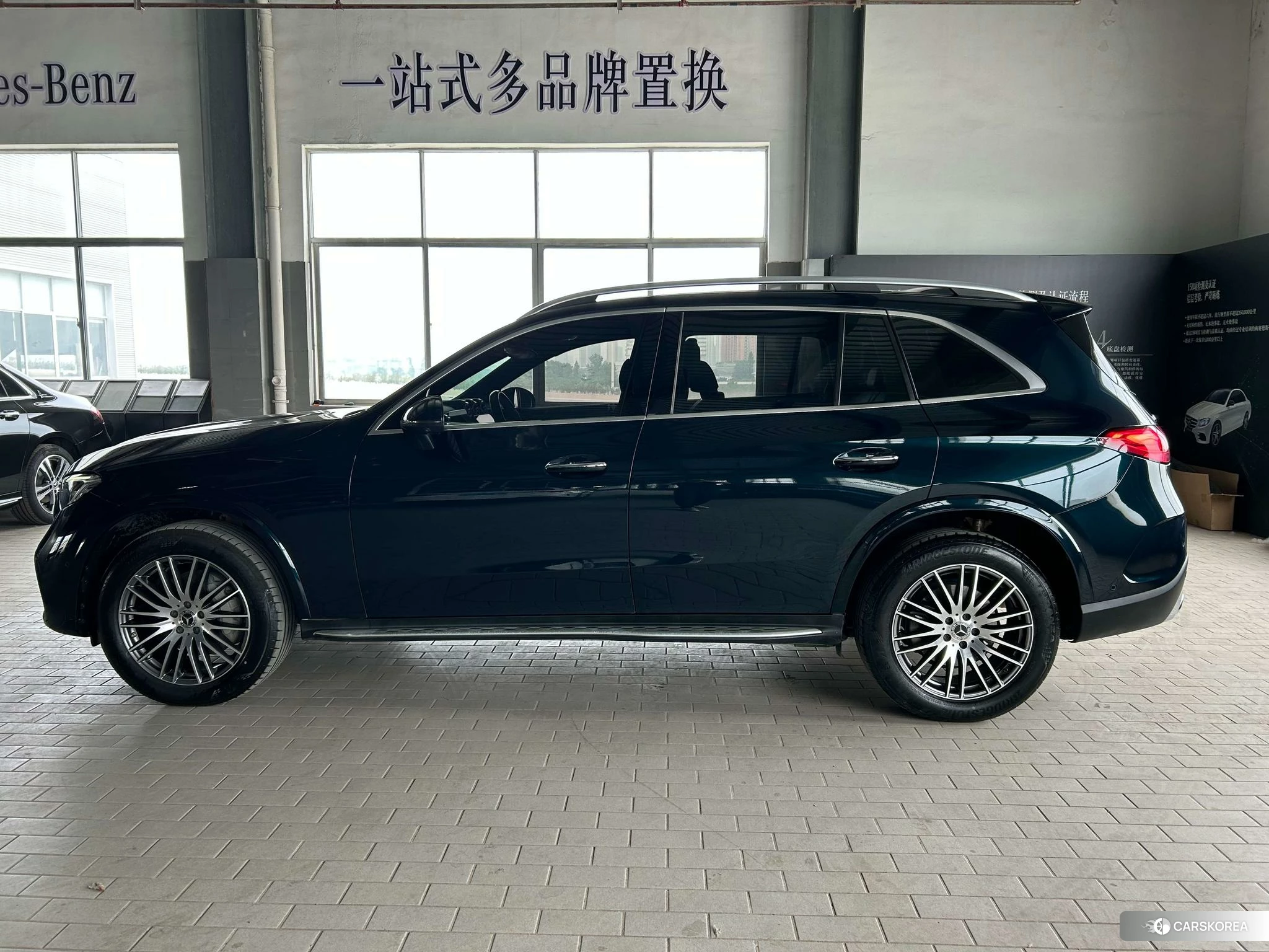 Mercedes-Benz GLC 2024 Зеленый из Китая, фото 2