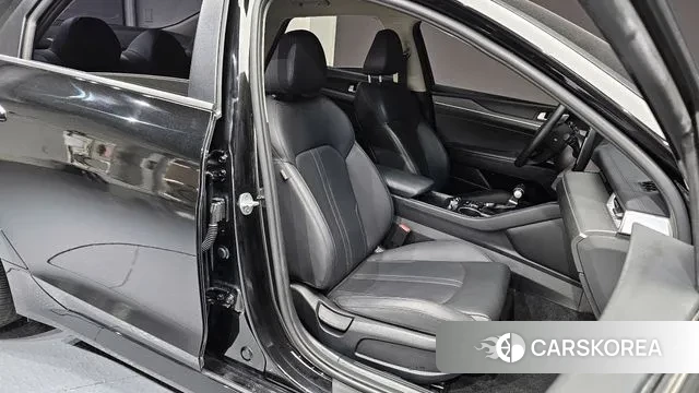 Kia K5 3rd generation 2022 Черный из Кореи, фото 3