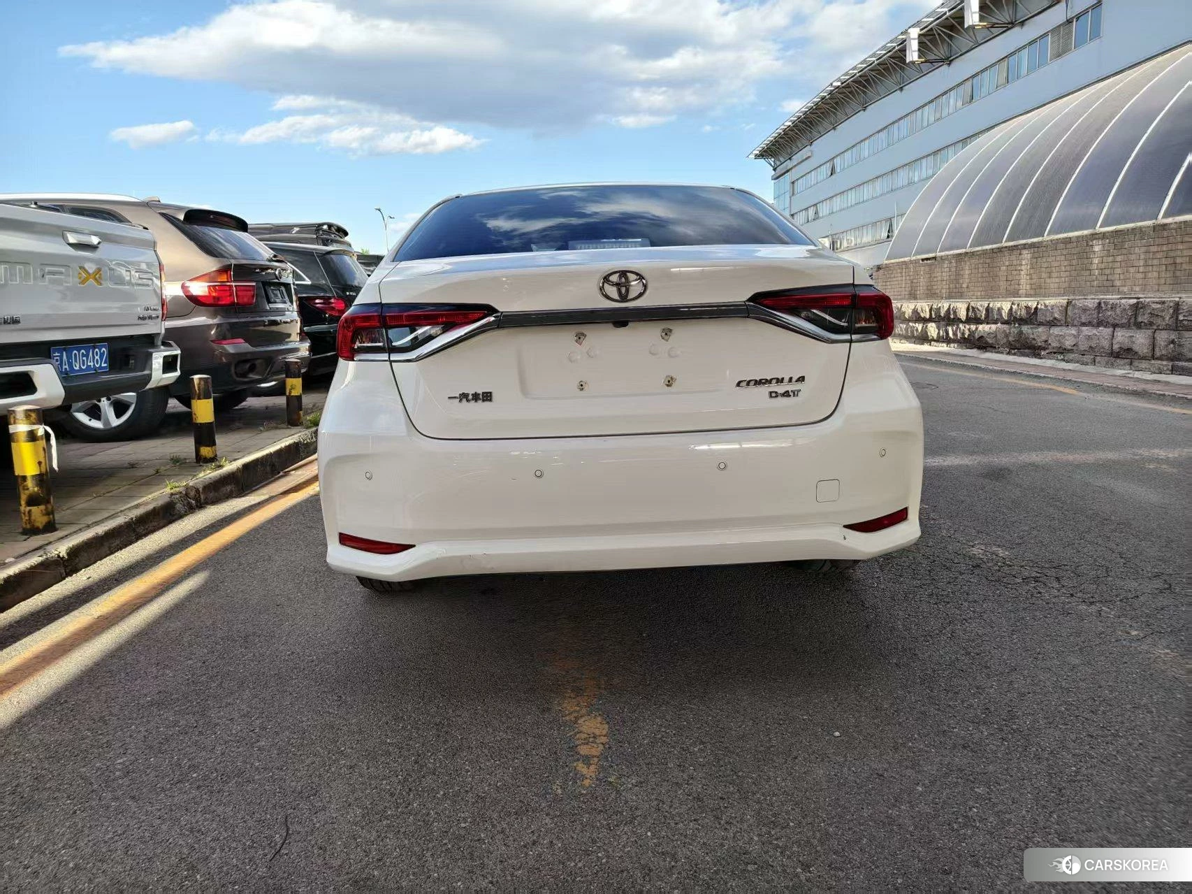 Toyota Corolla 2023 Белый из Китая, фото 3