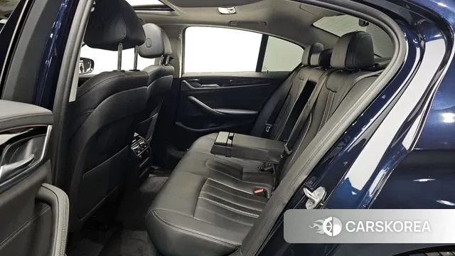 BMW 5 Series (G30) 2018 Синий из Кореи, фото 3