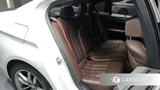 BMW 5 Series (G30) 2019 Белый из Кореи, фото 3