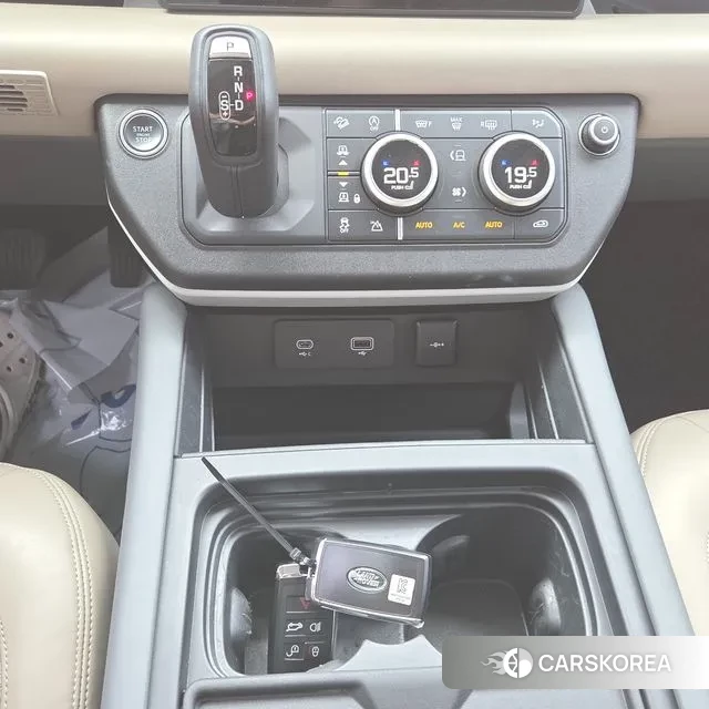 Land Rover Defender (L663) 2021 Белый из Кореи, фото 3