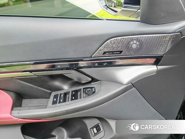 BMW 5 series 2025 Черный из Китая, фото 3